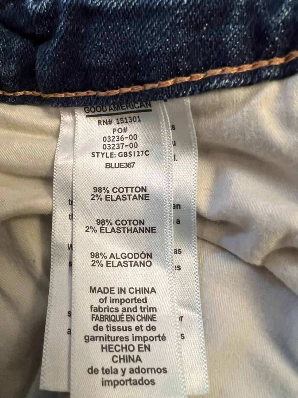 Good American The Bermuda High Rise Distressed Denim Shorts Size 4/27, New - Picture 4 of 7